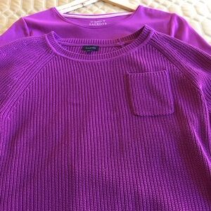100% cotton sweater and matching t-shirt. Size M, raglan sleeves, purple color